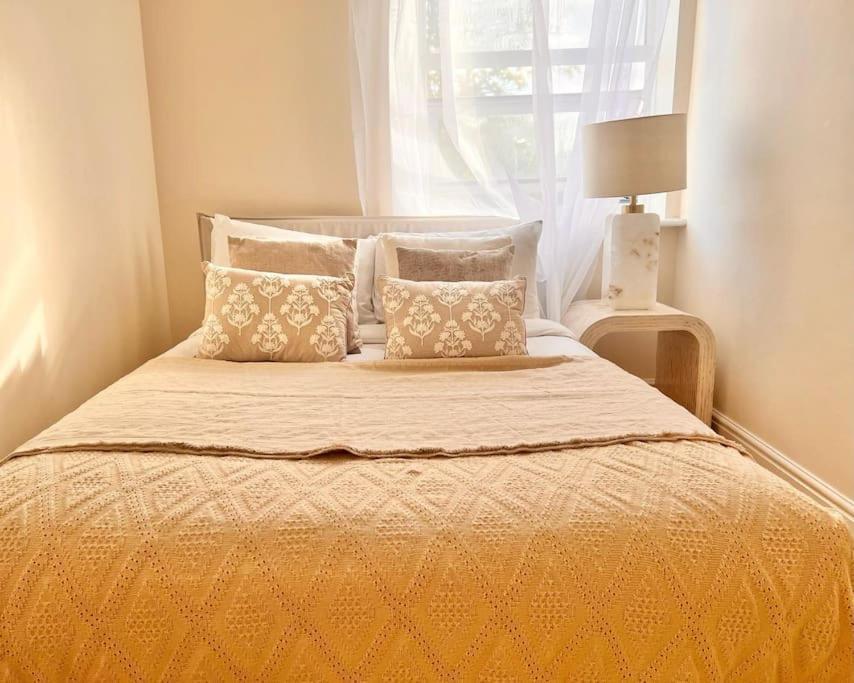 לונדון Lovely 1Bdr Flat Next To Earls Court Station מראה חיצוני תמונה